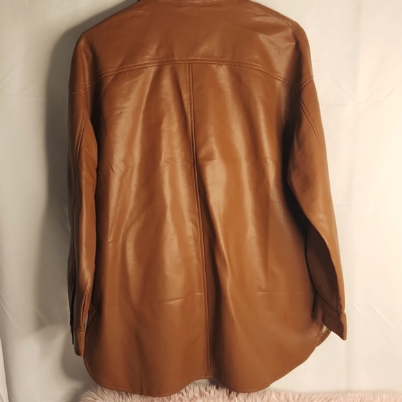 VEVERET Vegan Leather Shacket - Picture 3 of 14
